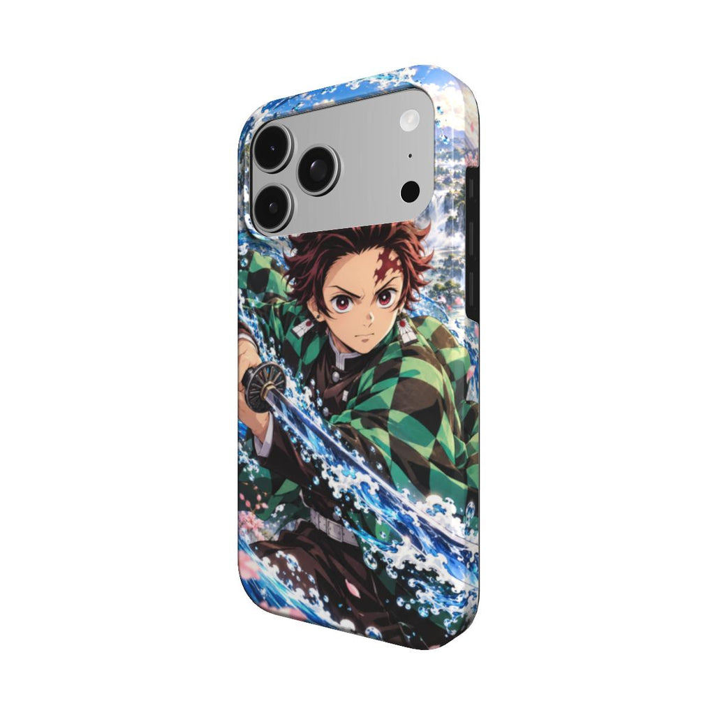 Coque Danse des Vagues vue de trois quarts, avec l’épéiste, l’écume blanche et le motif bleu prolongé sur les bords.